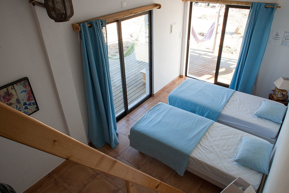 Good Feeling Hostel & Guest House Raposeira  Eksteriør billede