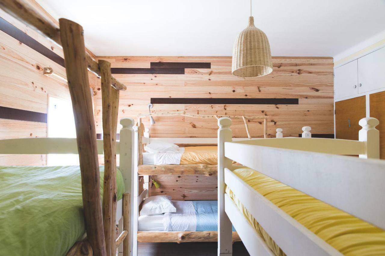 Good Feeling Hostel & Guest House Raposeira  Eksteriør billede