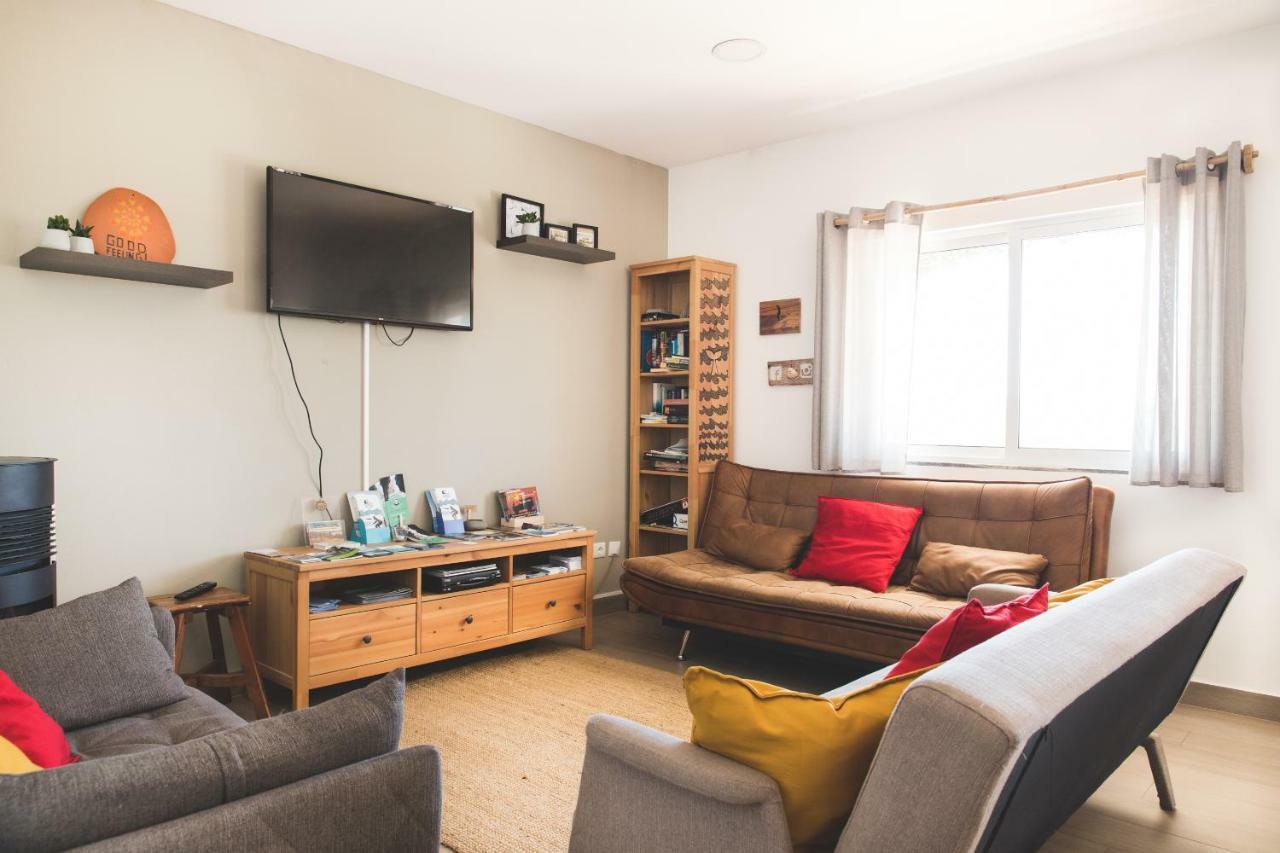 Good Feeling Hostel & Guest House Raposeira  Eksteriør billede