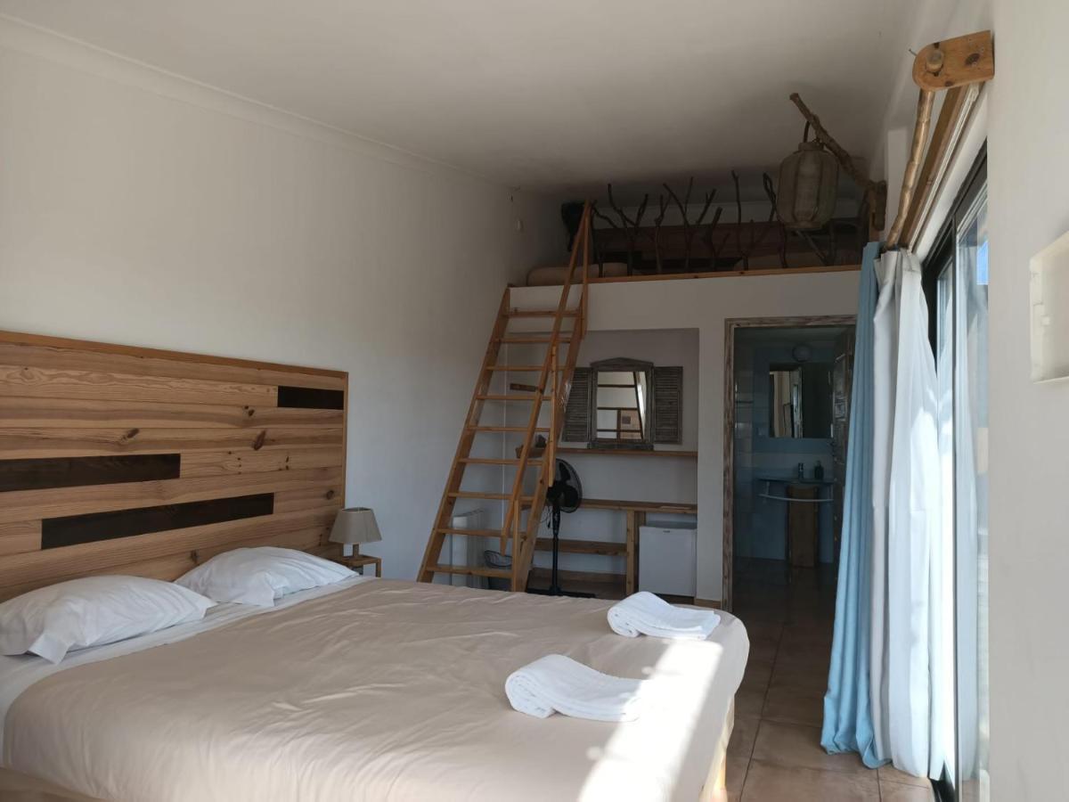 Good Feeling Hostel & Guest House Raposeira  Eksteriør billede